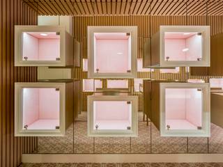 Proyecto de decoración de joyeria en Bilbao, Sube Interiorismo Sube Interiorismo 商業空間 木 ピンク
