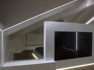 Loft Tarsogno, Giemmecontract srl. Giemmecontract srl. Minimalist bedroom