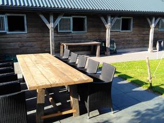 Robuuste buitentafel van 3,4 meter lang oud scheepsdekvloer, Signed by Stephen Signed by Stephen Rustic style garden Wood Wood effect