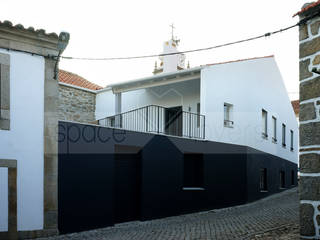 Reabilitação de Casa nas Freixedas, Pinhel, spacelovers spacelovers Minimalist house