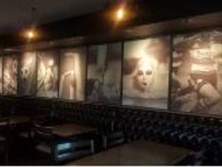 Sports Bar, Custom Art Framing (Pty) ltd Custom Art Framing (Pty) ltd Weitere Zimmer Papier