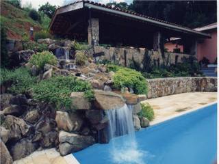 Construção de cascata de pedra em piscina, Bizzarri Pedras Bizzarri Pedras Tropische Pools