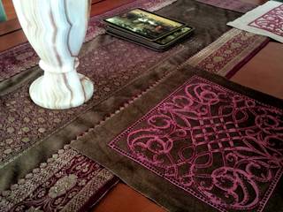 Elements of interior. Tablecloths/Placemats, Alexandrova living DECOR Alexandrova living DECOR 모던스타일 거실