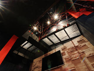 Tokyo - Bar Interior Design, Yunhee Choe Yunhee Choe Cầu thang Sắt / thép Black
