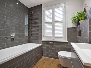 Case Study: Twickenham, Middlesex, BathroomsByDesign Retail Ltd BathroomsByDesign Retail Ltd Bagno moderno