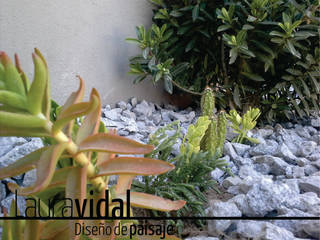 Jardín JuMo, Laura Vidal Estudio de Paisajismo - Interiorismo Laura Vidal Estudio de Paisajismo - Interiorismo Jardines de invierno de estilo moderno Piedra