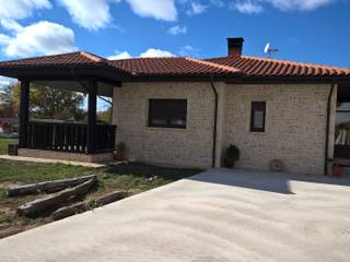 Casa unifamiliar en piedra reconstituida, ARQUE PIEDRA RECONSTITUIDA SL ARQUE PIEDRA RECONSTITUIDA SL 獨棟房 水泥