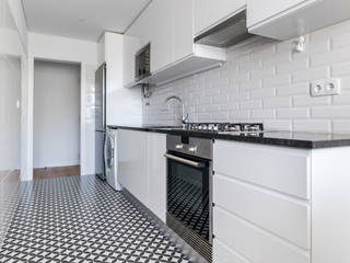 Oeiras - Remodelação Total Apartamento Duplex T2+1 , Sizz Design Sizz Design モダンな キッチン