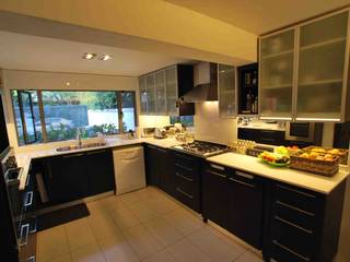 Cocina Dra Behm, Vitacura, Selica Selica Dapur Modern