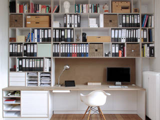 Regalwand mit Arbeitstisch, Nadja Bach - Möbel & Mehr Nadja Bach - Möbel & Mehr Modern Study Room and Home Office Engineered Wood Transparent
