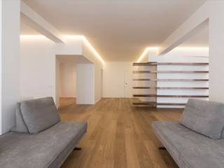 POZZI, DELISABATINI architetti DELISABATINI architetti Minimalist living room Wood Wood effect