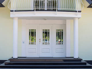 Außentreppe - Das Eingangspodest für den Hauseingang im Außenbereich aus Granit, Klepfer Naturstein GbR Klepfer Naturstein GbR Villas Granite