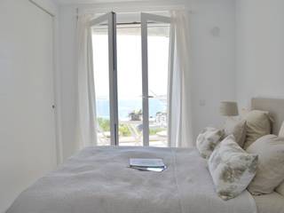 Ferienwohnung auf Mallorca, Select Living Interiors Select Living Interiors BedroomBeds & headboards Beige