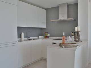 Ferienwohnung auf Mallorca, Select Living Interiors Select Living Interiors KitchenCabinets & shelves