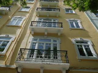 Apartamento Av. Miguel Bombarda, Deleme Janelas Deleme Janelas Puertas y ventanas de estilo clásico