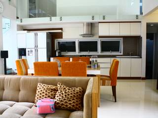 Living - Dining and Pantry - Cipete, Exxo interior Exxo interior Modern Oturma Odası