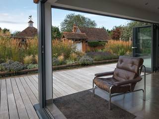 Game keepers Cottage, Hertfordshire, Daniel Shea Garden Design Daniel Shea Garden Design Jardines de estilo rural Madera Acabado en madera