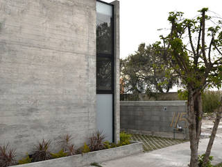 CASA VG, CUBO ROJO Arquitectura CUBO ROJO Arquitectura 모던스타일 주택