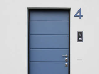 Casa con corte, atelier architettura atelier architettura Front doors