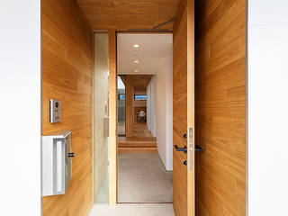 haus-flow, 一級建築士事務所haus 一級建築士事務所haus Scandinavian style corridor, hallway& stairs Wood Wood effect