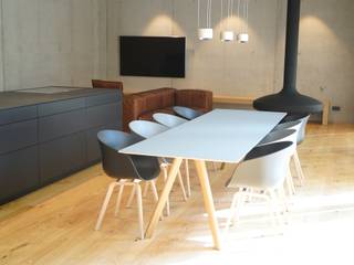 ​Ein Traum aus Beton und Eiche, Helm Design by Helm Einrichtung GmbH Helm Design by Helm Einrichtung GmbH Гостиная в стиле минимализм