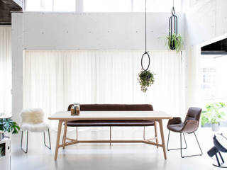 Like - Eiche weiß geölt, MBzwo MBzwo Scandinavian style dining room Solid Wood Multicolored