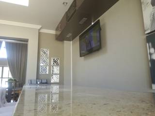 Bar Sound and Dstv setup, Rounded Pixels Media Rounded Pixels Media Rustik Balkon, Veranda & Teras