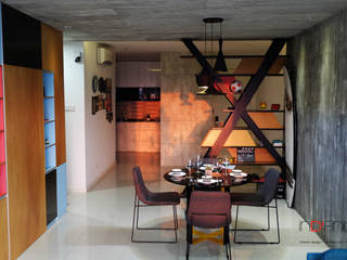 Industrial Contemporary condo, inDfinity Design (M) SDN BHD inDfinity Design (M) SDN BHD Industriale Esszimmer
