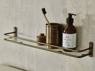 Scents and Sensibility | The Bathroom Collection , Rowen&Wren Rowen&Wren Banheiros clássicos