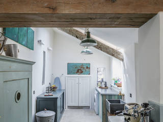 An Award-Winning Building Renovation , Living Space Architects Living Space Architects Rustic style kitchen Wood Wood effect