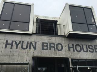 제주도 건물외관벽화 타이포그라피, 디자인브라더스 디자인브라더스 Maisons mitoyennes Béton armé