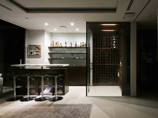 高輪台 建築家志望だった施主と協働して理想の住まいづくり House in Urban Setting 01, JWA，Jun Watanabe & Associates JWA，Jun Watanabe & Associates Modern Home Wine Cellar 新築、 吹き抜け、 ルーフバルコニー、