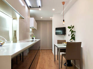 La Cocina de Sela, Isoko Proyecto Isoko Proyecto Modern Kitchen Engineered Wood Black