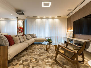 Maison Classique, Flávia Kloss Arquitetura de Interiores Flávia Kloss Arquitetura de Interiores Moderne Wohnzimmer MDF Bernstein/Gold