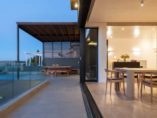 House Kai, JBA Architects JBA Architects Moderner Balkon, Veranda & Terrasse Holz Holznachbildung