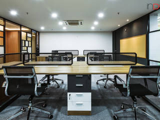 Modern Industrial. Colours. Office, inDfinity Design (M) SDN BHD inDfinity Design (M) SDN BHD Powierzchnie komercyjne