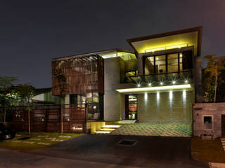 Kampung Tunku House - Sustainable & Budget Friendly Design, MJ Kanny Architect MJ Kanny Architect Moderne huizen