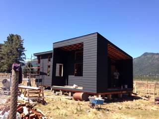 homify Wooden houses Wood Black