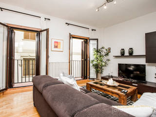 Salas de estar clássicas por jaione elizalde estilismo inmobiliario - home staging Clássico