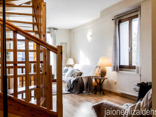 Salas de estar clássicas por jaione elizalde estilismo inmobiliario - home staging Clássico