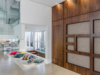 cantinho da Mi, okha arquitetura e design okha arquitetura e design ห้องนั่งเล่น ไม้ Wood effect