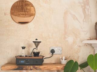 The Barisieur - Tea & Coffee Brewing alarm clock, Josh Renouf Josh Renouf インダストリアルスタイルの 寝室 木 木目調