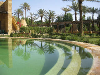 Wadi Hanifa Garden: il Giardino Fatto a Mano, Verde ovunque, acqua ovunque!, arch. Valerio Cozzi arch. Valerio Cozzi Сад в эклектичном стиле