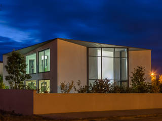 Fotografia de arquitetura - Moradia Unifamiliar, ARKHY PHOTO ARKHY PHOTO Moderner Flur, Diele & Treppenhaus