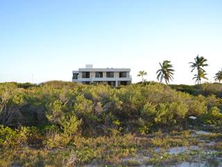 SUNSET SHORES 28 SISAL, Alberto Zavala Arquitectos Alberto Zavala Arquitectos منزل عائلي صغير