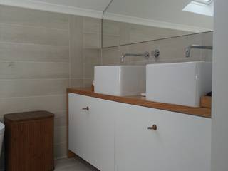 Remodelação de Moradia em Casal de Cambra Casas de banho modernas por CF Arquitectura e Design Moderno