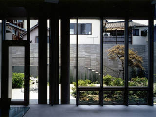 VILLA GAMAGORI, JWA，Jun Watanabe & Associates JWA，Jun Watanabe & Associates Moderne Wohnzimmer