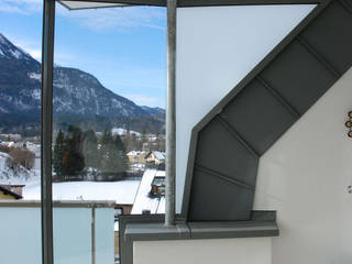 Verglasung auf Dachterrasse, Schmidinger Wintergärten, Fenster & Verglasungen Schmidinger Wintergärten, Fenster & Verglasungen Jardines de invierno modernos Vidrio