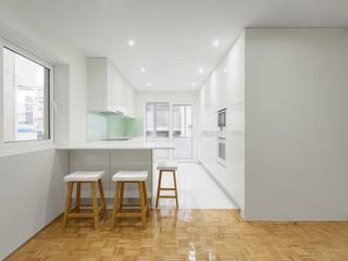 Apartamento - Póvoa de Varzim, e|348 arquitectura e|348 arquitectura ห้องครัว