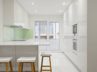 Apartamento - Póvoa de Varzim, e|348 arquitectura e|348 arquitectura Cocinas minimalistas